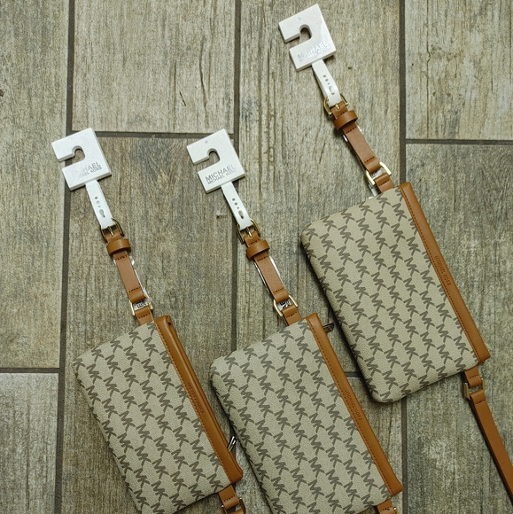 Michael Kors Logo MK Waist Belt Bag Fanny Pack NEW Size Small Make me an Offer - Picture 2 of 6